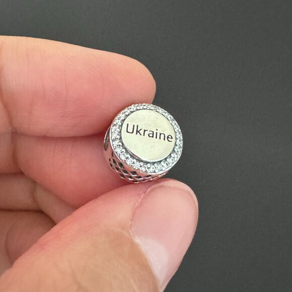 Pandora Ukraine Exclusive Charm - Picture 6 of 8
